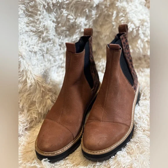 TOMS Dakota Leopard Cheetah Print Ankle Boots. Size 9 - Picture 2 of 4